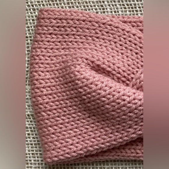 NWT Twisted Knitted Headband, knitted ear warmer, handmade item, double layered. - Picture 5 of 5